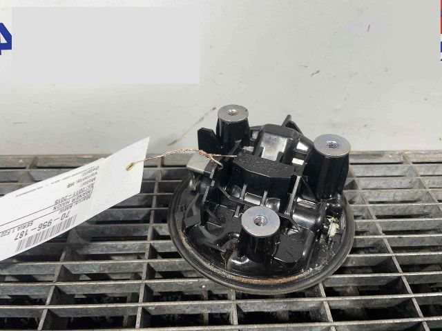 bontott BMW 1 Csomagtérajtó Kilincs