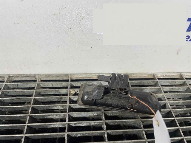 bontott BMW 1 Csomagtérajtó Kilincs