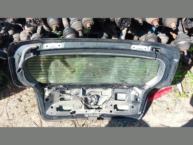 bontott BMW 1 Csomagtérajtó (Részeivel)