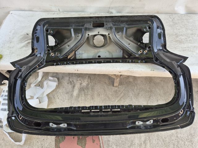 bontott BMW 1 Csomagtérajtó (Üres lemez)