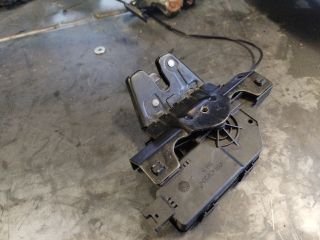 bontott BMW 1 Csomagtérajtó Zárszerkezet