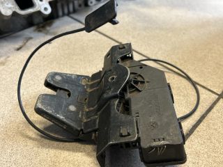 bontott BMW 1 Csomagtérajtó Zárszerkezet