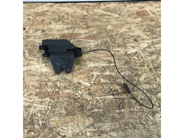 bontott BMW 1 Csomagtérajtó Zárszerkezet