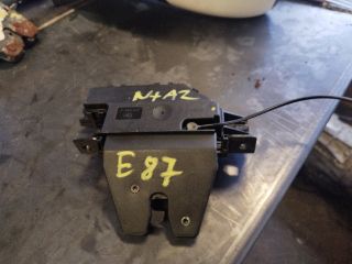 bontott BMW 1 Csomagtérajtó Zárszerkezet