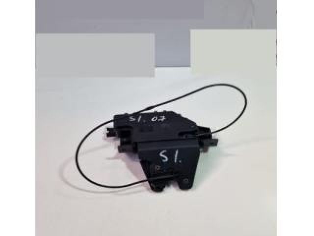 bontott BMW 1 Csomagtérajtó Zárszerkezet