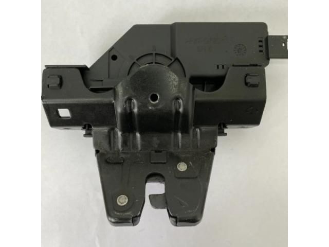 bontott BMW 1 Csomagtérajtó Zárszerkezet