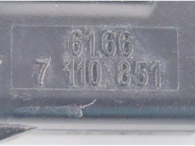 bontott BMW 1 Első Ablakmosó Fúvóka