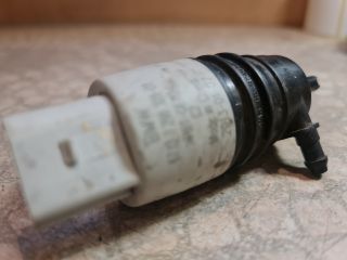 bontott BMW 1 Első Ablakmosó Szivattyú