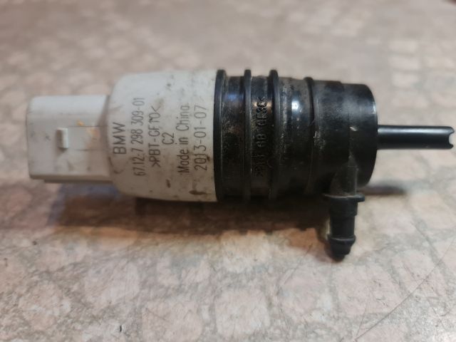 bontott BMW 1 Első Ablakmosó Szivattyú