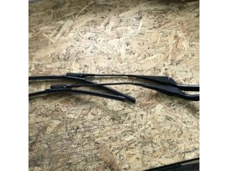 bontott BMW 1 Első Ablaktörlő Kar