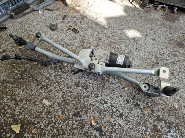 bontott BMW 1 Első Ablaktörlő Szerkezet Motorral