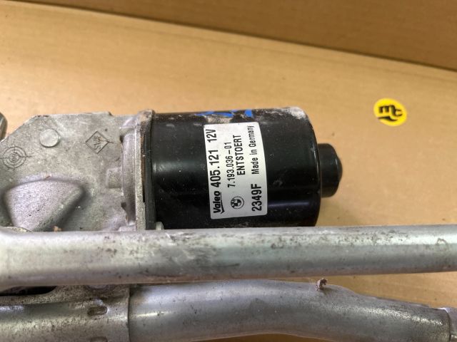 bontott BMW 1 Első Ablaktörlő Szerkezet Motorral