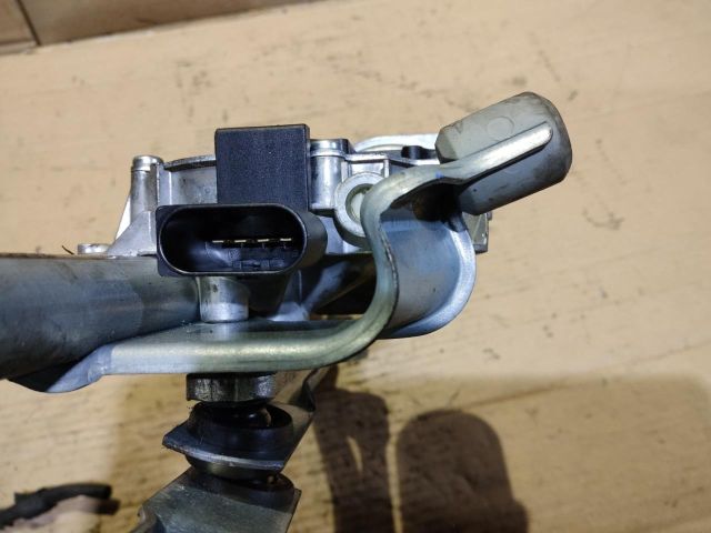 bontott BMW 1 Első Ablaktörlő Szerkezet Motorral