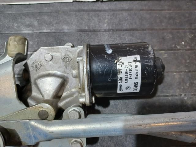 bontott BMW 1 Első Ablaktörlő Szerkezet