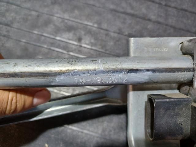 bontott BMW 1 Első Ablaktörlő Szerkezet