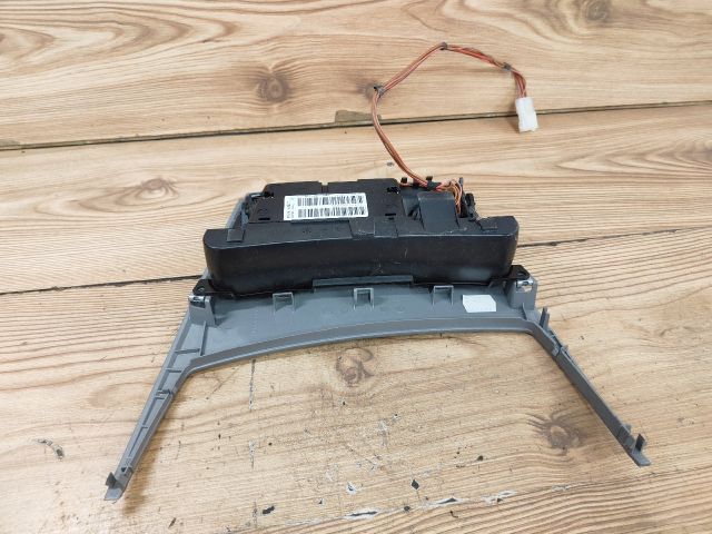 bontott BMW 1 Első Hamutartó