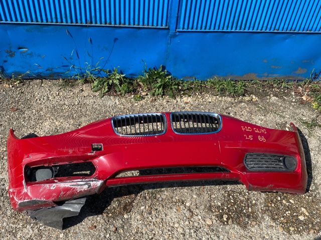 bontott BMW 1 Első Lökhárító (Részeivel)