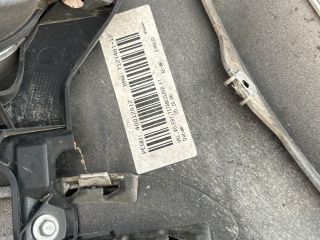 bontott BMW 1 Első Lökhárító (Részeivel)