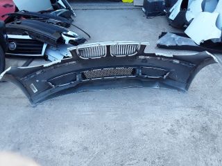 bontott BMW 1 Első Lökhárító (Részeivel)