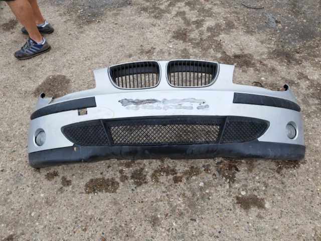 bontott BMW 1 Első Lökhárító (Részeivel)