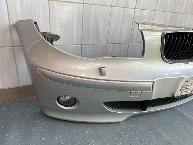 bontott BMW 1 Első Lökhárító (Részeivel)