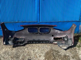 bontott BMW 1 Első Lökhárító (Részeivel)