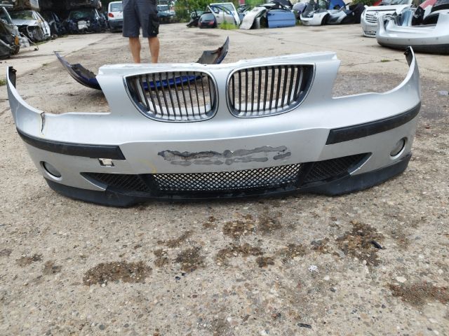 bontott BMW 1 Első Lökhárító (Részeivel)