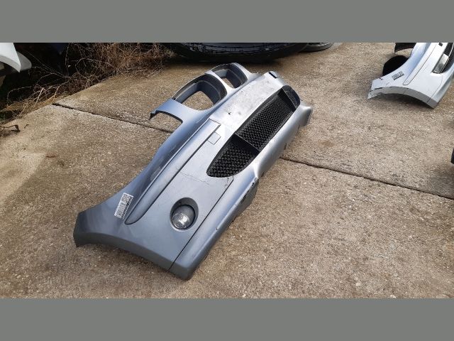 bontott BMW 1 Első Lökhárító (Részeivel)