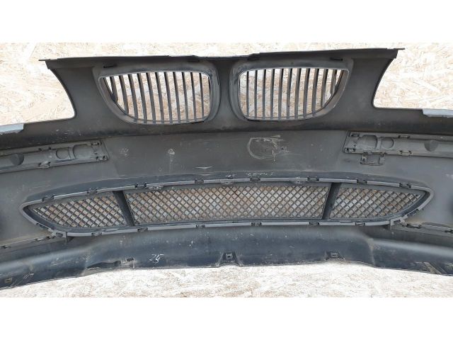 bontott BMW 1 Első Lökhárító (Részeivel)