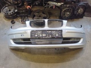 bontott BMW 1 Első Lökhárító (Részeivel)