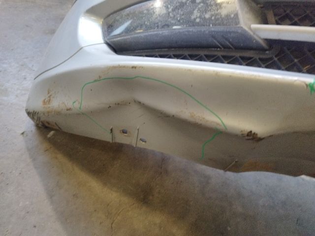 bontott BMW 1 Első Lökhárító (Részeivel)