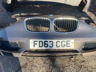 bontott BMW 1 Első Lökhárító (Részeivel)