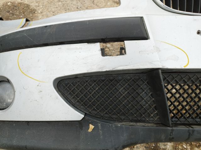 bontott BMW 1 Első Lökhárító (Részeivel)