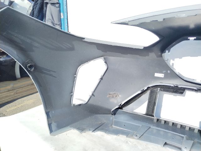 bontott BMW 1 Első Lökhárító (Üresen)