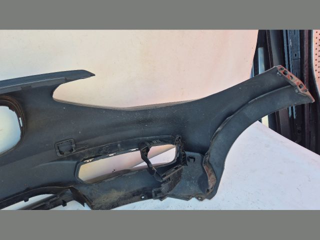 bontott BMW 1 Első Lökhárító (Üresen)