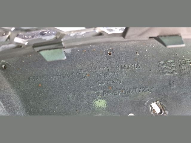 bontott BMW 1 Első Lökhárító (Üresen)