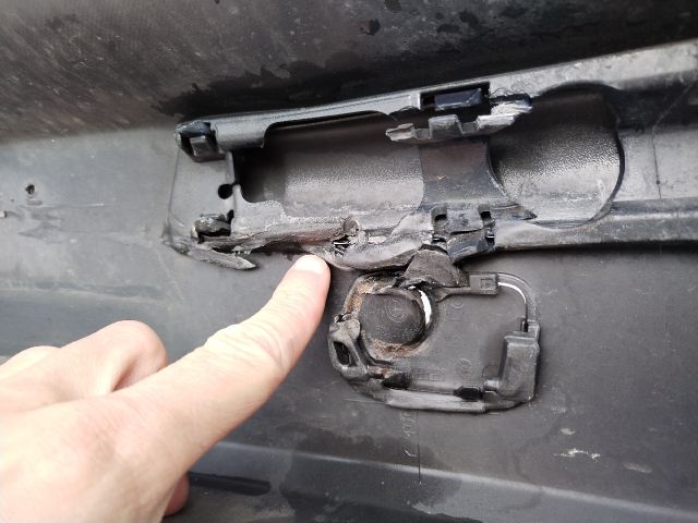 bontott BMW 1 Első Lökhárító (Üresen)