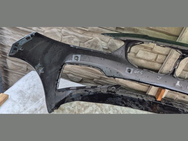 bontott BMW 1 Első Lökhárító (Üresen)