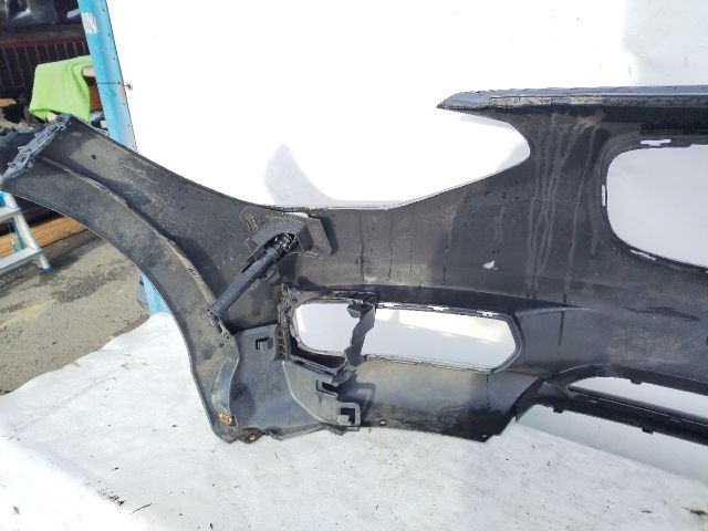 bontott BMW 1 Első Lökhárító (Üresen)