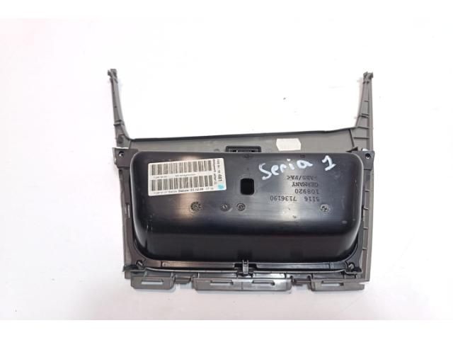 bontott BMW 1 Első Tároló Rekesz