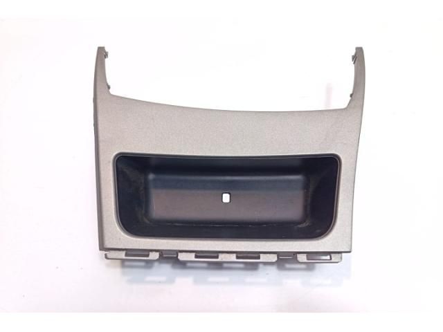 bontott BMW 1 Első Tároló Rekesz