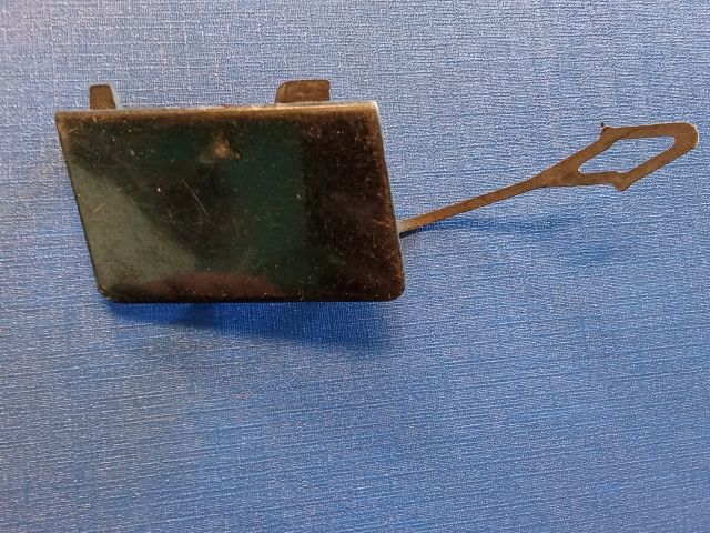 bontott BMW 1 Első Vonószem Burkolat