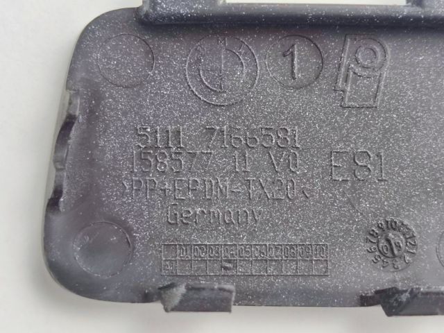 bontott BMW 1 Első Vonószem Burkolat