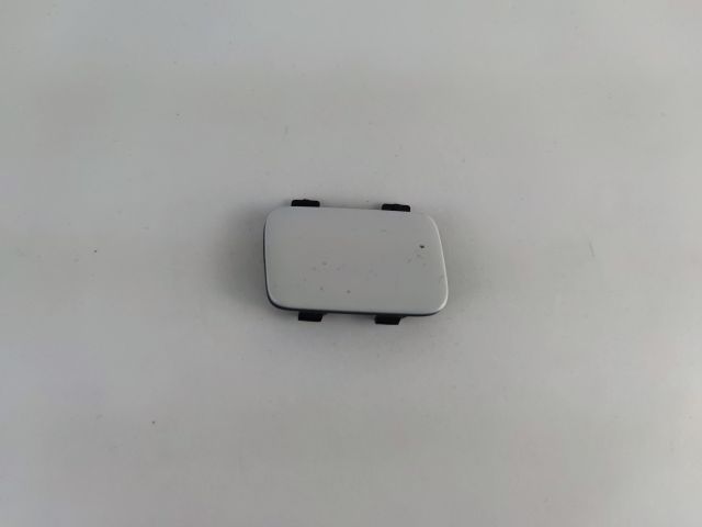 bontott BMW 1 Első Vonószem Burkolat