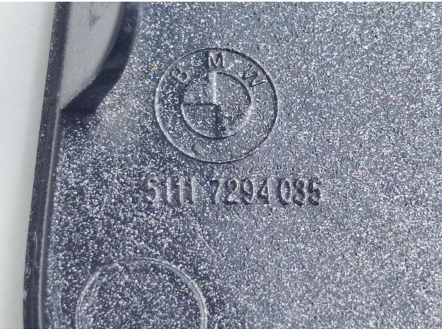 bontott BMW 1 Első Vonószem Burkolat