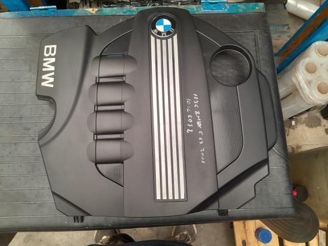 bontott BMW 1 Felső Hűtőburkolat