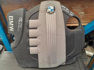 bontott BMW 1 Felső Hűtőburkolat