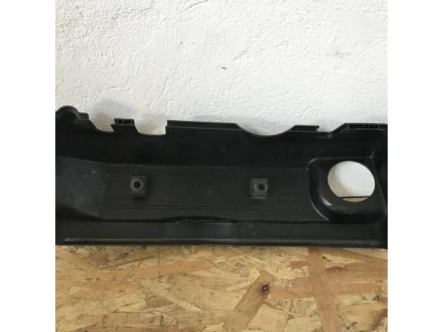 bontott BMW 1 Felső Hűtőburkolat