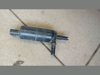 bontott BMW 1 Fényszórómosó Szivattyú