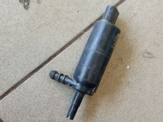 bontott BMW 1 Fényszórómosó Szivattyú